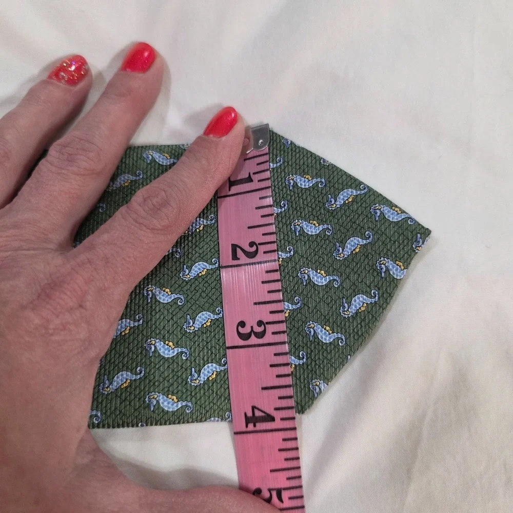 Filo A Mano Silk Tie Seahorse Pattern Green Hand Tailored by‎ Tom James Luxury